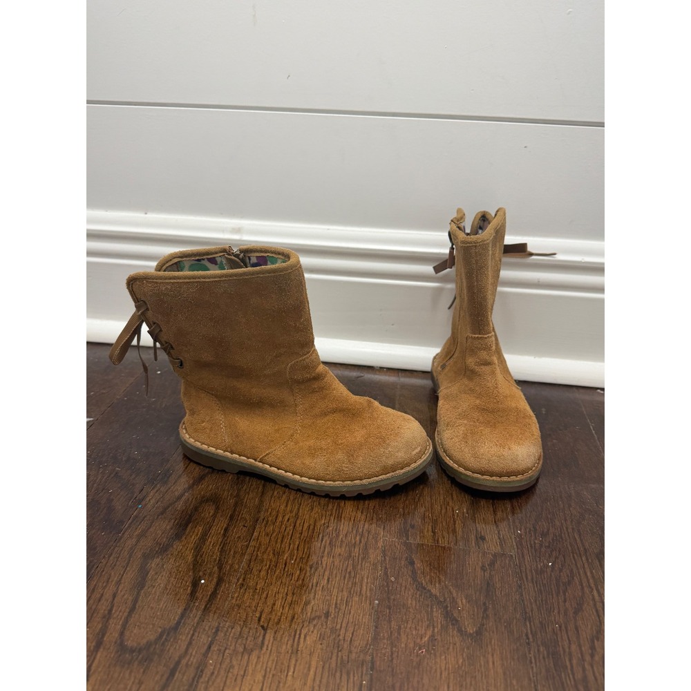 UGG Australia Girls Chestnut Suede Back Ribbon Lace Up Boots Size 10 Little girl